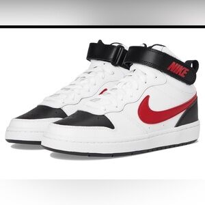 Court Borough Mid 2 (Big Kid). Size 3.5.